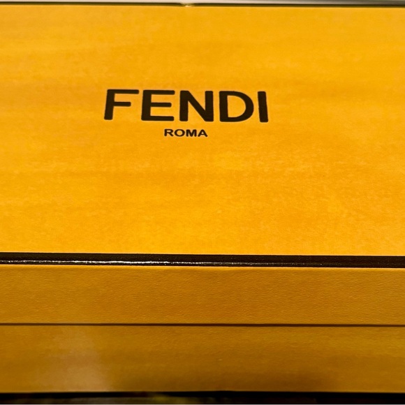 🚨🚨SOLD 🚨🚨Authentic✨✨EUC Fendi Espadrilles Shoes Authentic Luxury size9 - Picture 3 of 8